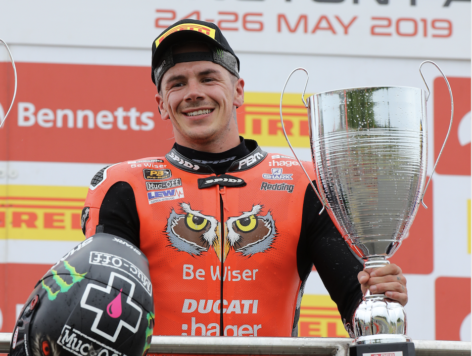 Redding scores Donington hat-trick to move into BSB lead